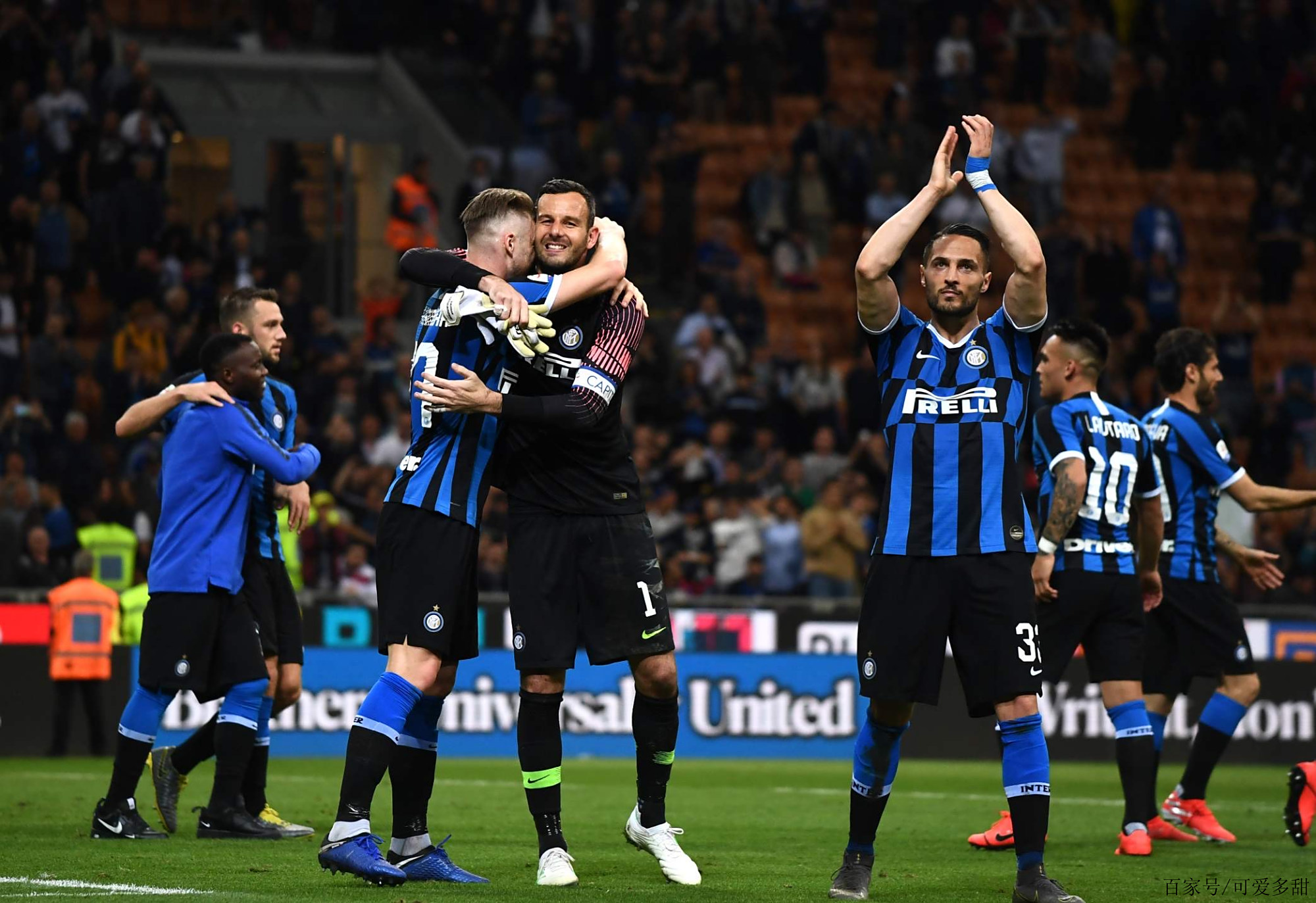 小胖再次解说总决赛，花海钎城评论席，清融约小胖当教练