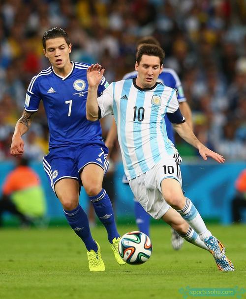 F1：新秀车手表现引发热议