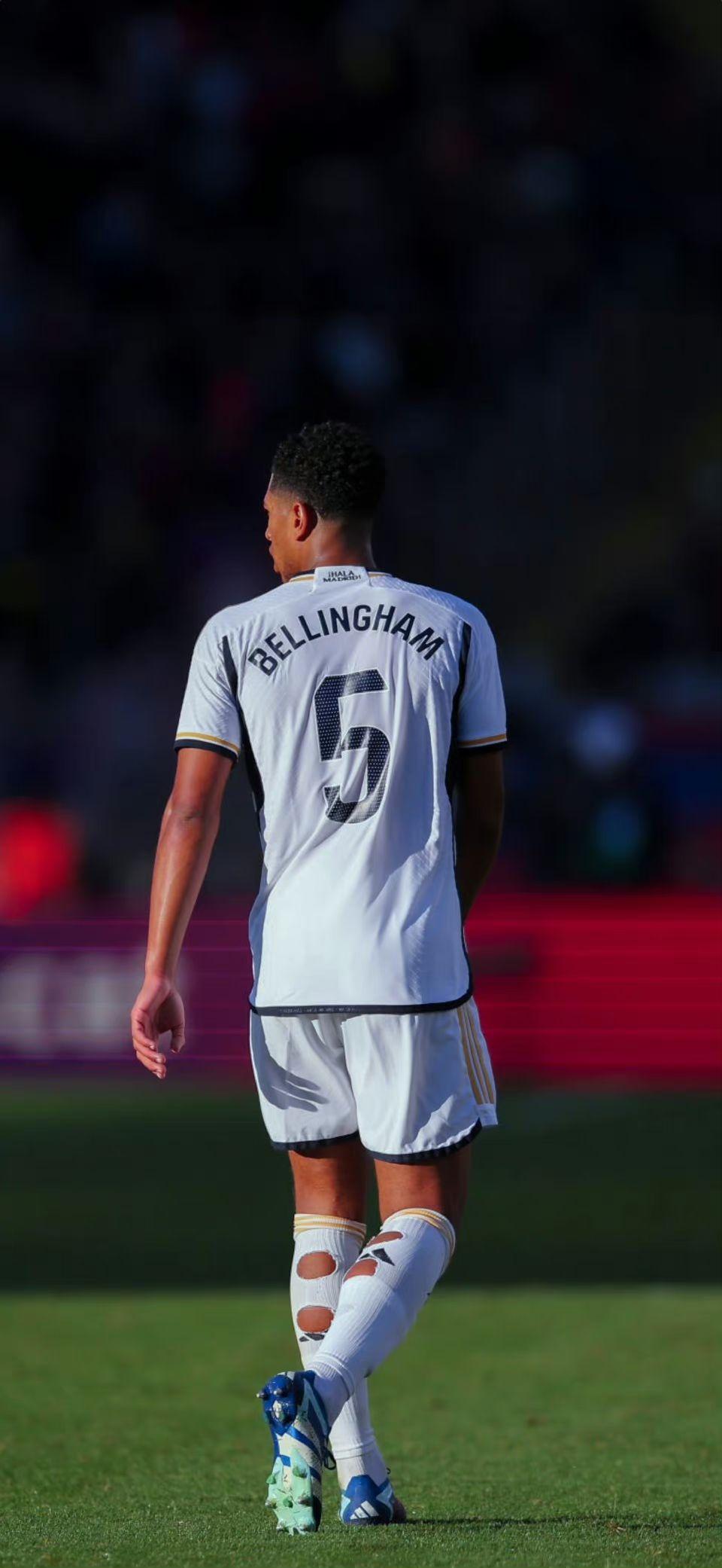 AG：打轻松点，非要说我危险了，动真格吧，又说KPL要被我打倒闭，我太难了！